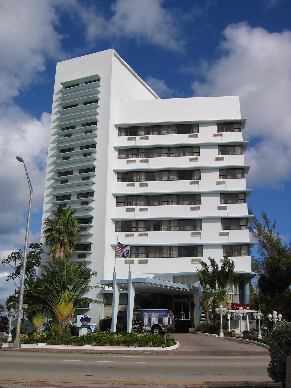 Howard Johnson Plaza Miami Beach North Exteriör bild